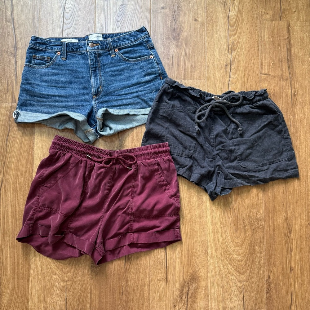 Set of 2 universal thread shorts
